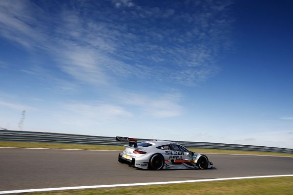 Wickens triumfuje, Wittmann posiluje náskok Wickens triumfuje, Wittmann posiluje náskok
