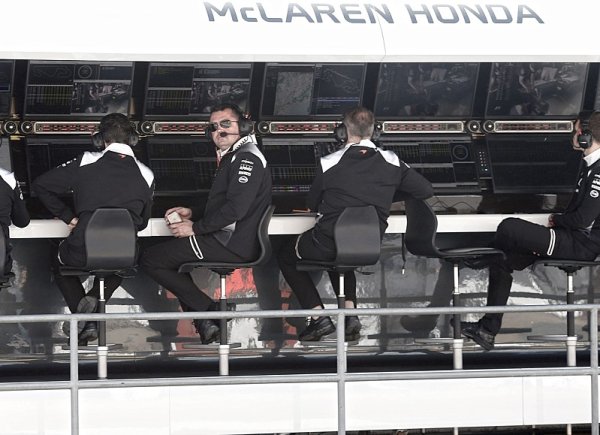 Boullier: Honda se příští rok přiblíží Mercedesu Boullier: Honda se příští rok přiblíží Mercedesu