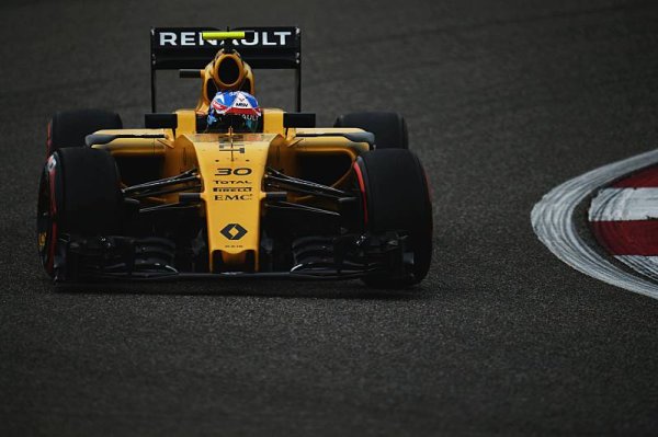 Renault v Barceloně otestuje B-verzi motoru Renault v Barceloně otestuje B-verzi motoru