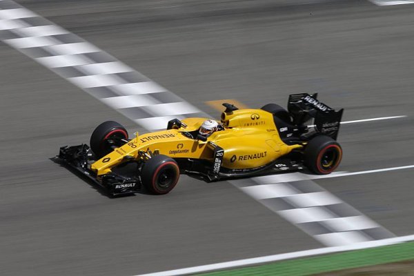 Renault mění plány