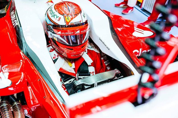  Räikkönen lituje zahozenou šanci