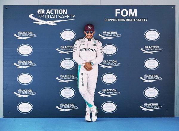 Hamilton mezi deseti nejlépe placenými sportovci Hamilton mezi deseti nejlépe placenými sportovci