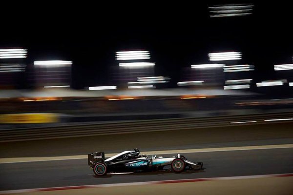 Hamilton může přijít o pole position Hamilton může přijít o pole position