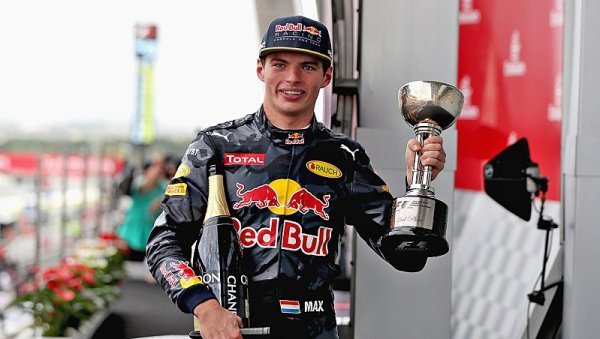 Verstappen schválně zavřel Hamiltonovi dveře