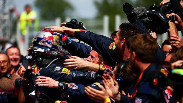 Verstappenův cíl: Nehavarovat a vystoupit na pódium Verstappenův cíl: Nehavarovat a vystoupit na pódium