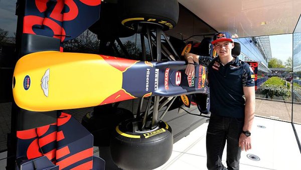 Je Verstappen ještě kluk? Je Verstappen ještě kluk?