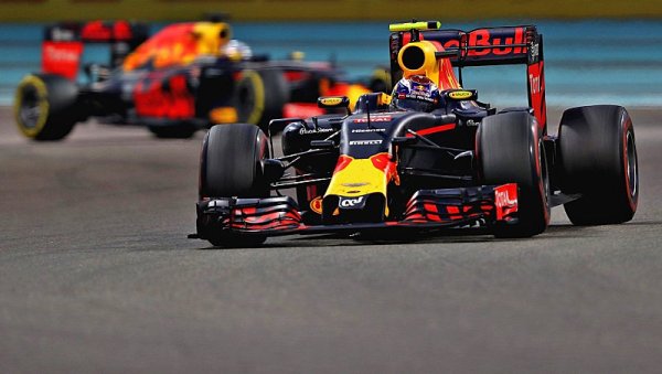 Ricciardo by chtěl Verstappenovu strategii Ricciardo by chtěl Verstappenovu strategii