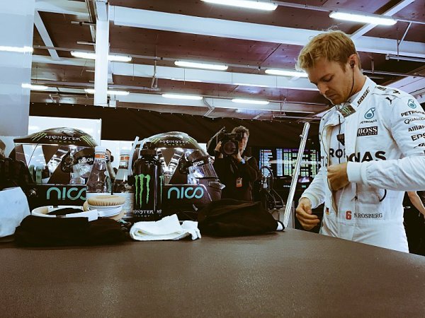 Rosberg předvolán k stevardům!