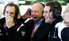 Dennis se rozloučil se zaměstnanci McLarenu