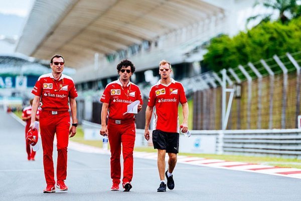 Vettel si do Japonska poveze penalizaci
