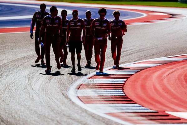 Ferrari v Austinu nevykročilo správnou nohou Ferrari v Austinu nevykročilo správnou nohou