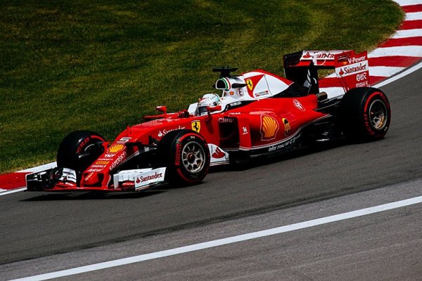 Ve třetím tréninku byl nejrychlejší Vettel
