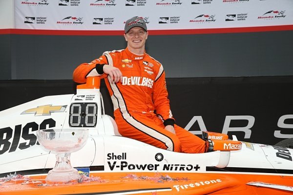 Newgarden vyhrál podruhé v řadě a vede šampionát