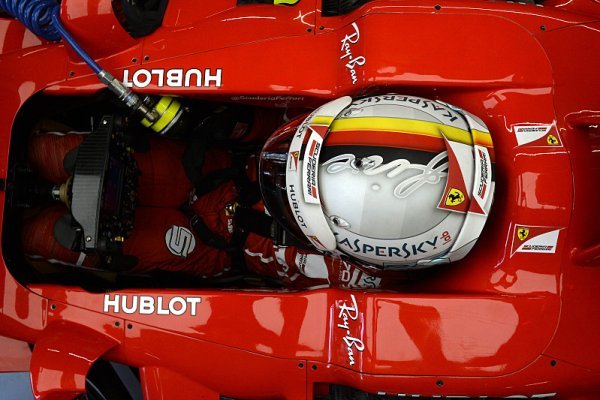 Vettel díky rekordnímu času překonal mercedesy