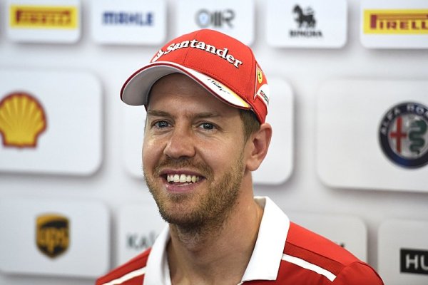 Vettel v konfliktu s Hamiltonem na lavici obžalovaných 