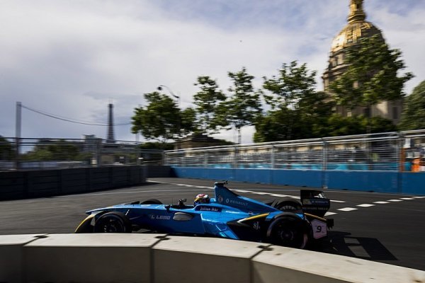 Buemi v Paříži znovu bezkonkurenční Buemi v Paříži znovu bezkonkurenční