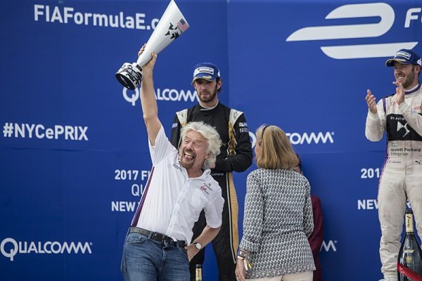 Elektřina do deseti let porazí F1 Elektřina do deseti let porazí F1