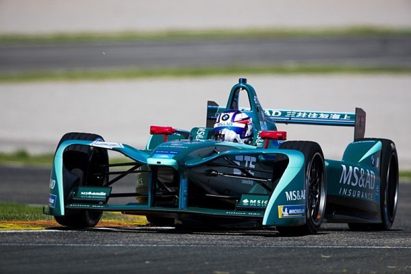 Andretti možná bude v sezoně střídat piloty Andretti možná bude v sezoně střídat piloty