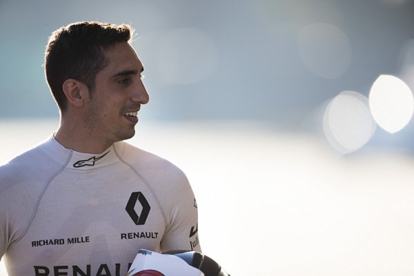 Buemi před sebe ve Formuli E nikoho nepustil Buemi před sebe ve Formuli E nikoho nepustil