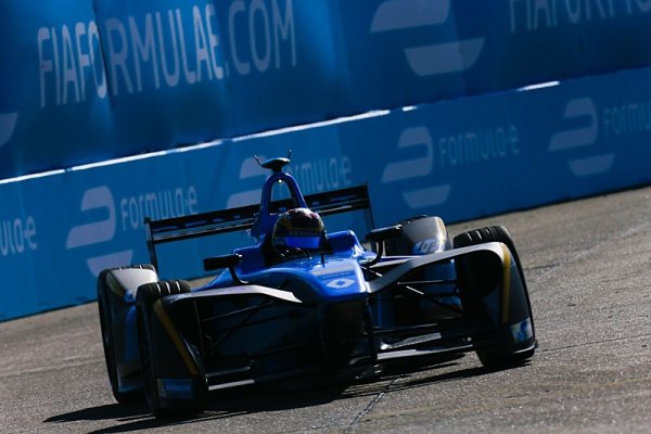 Buemi: Ve Formuli E rozhoduje náhoda