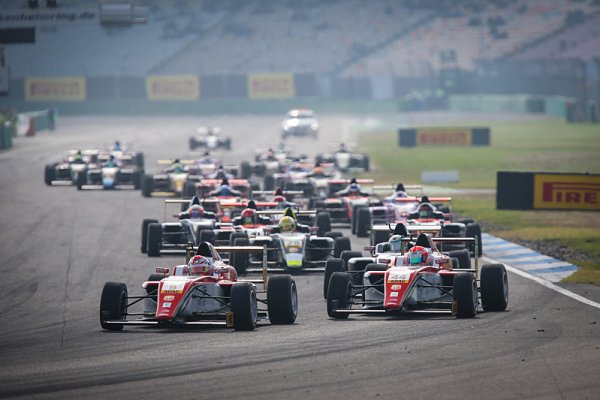 Německá F4 zveřejnila kalendář Německá F4 zveřejnila kalendář