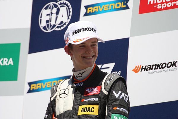 Poslední test F3 ovládl Ilott Poslední test F3 ovládl Ilott