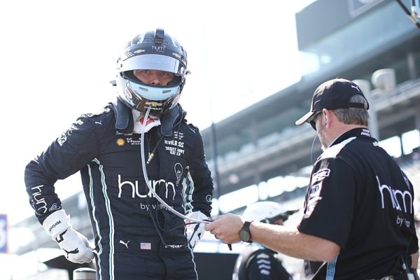 Pagenaud zopakoval loňské vítězství, ale titul má Newgarden