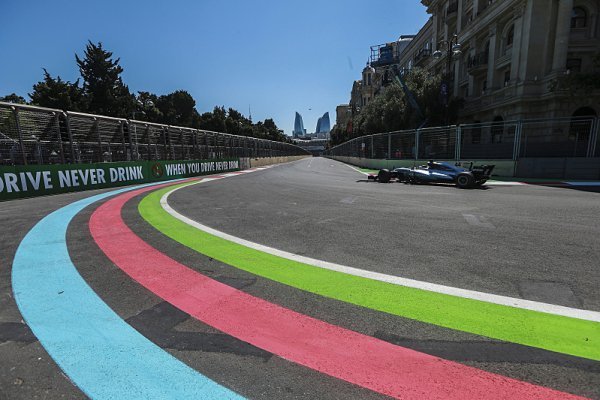 Hamilton předvedl famózní kvalifikační kolo Hamilton předvedl famózní kvalifikační kolo