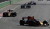 Nevídané drama v ulicích Baku vyhrál Ricciardo 