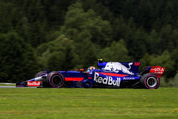 Sainz vybojoval pro Toro Rosso pátou řadu