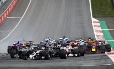 Bottas a Ricciardo v dobré společnosti
