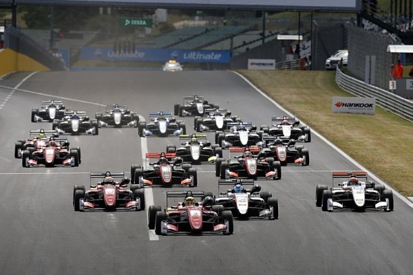 Günther na Hungaroringu zatím bezkonkurenční Günther na Hungaroringu zatím bezkonkurenční