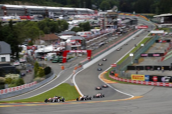 Mladíky prověří Eau Rouge Mladíky prověří Eau Rouge