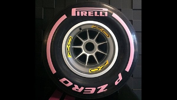 V USA se bude jezdit na růžových pneumatikách V USA se bude jezdit na růžových pneumatikách