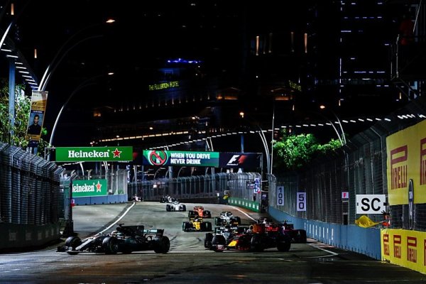 Velká cena Singapuru pohledem Pirelli