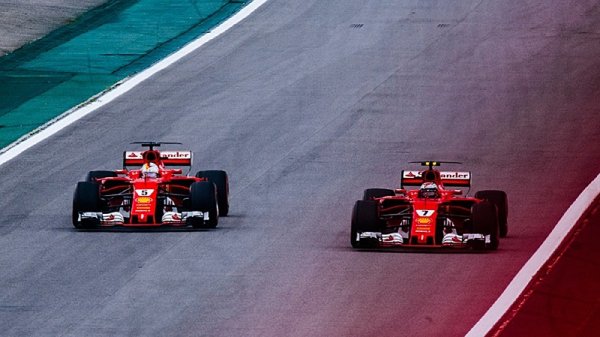 Jezdci Ferrari důvěřovali vozu, ale ne pneumatikám