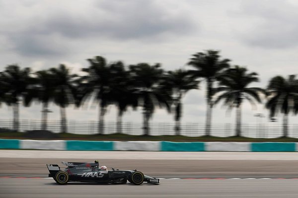 Uvolněný poklop ovlivnil výkon týmu Haas na celý víkend