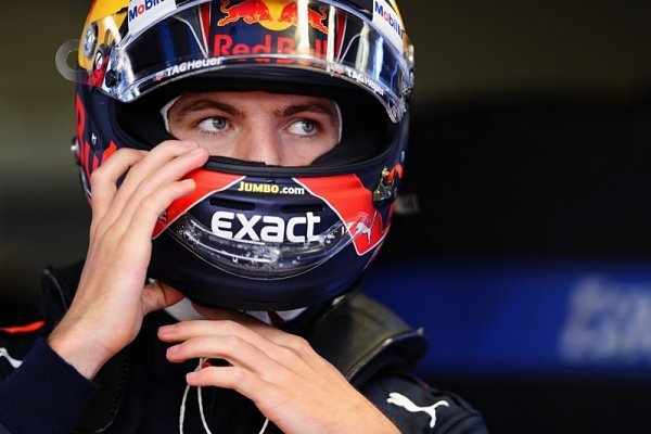 Verstappen dodržel tradici, Hamilton je mistrem světa