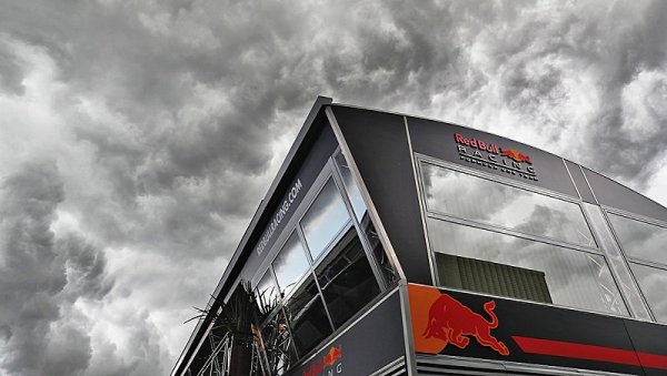 Red Bull čekají tři náročné závody