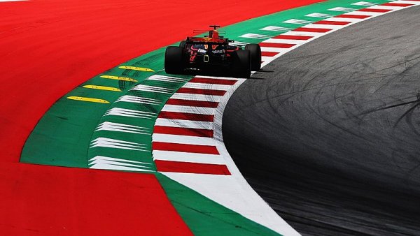 Verstappen kritizuje Red Bull Ring Verstappen kritizuje Red Bull Ring