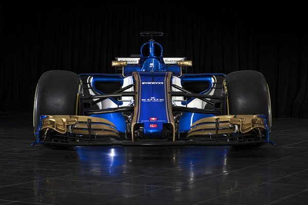 Sauber ukázal fotografie vozu C36