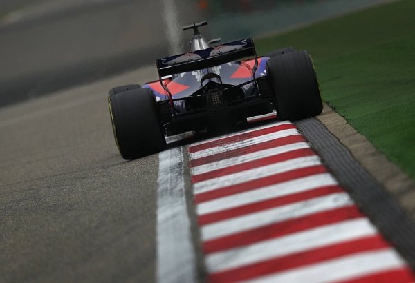 U Toro Rosso si mysleli, že se Sainz zbláznil U Toro Rosso si mysleli, že se Sainz zbláznil