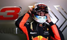 Alonso, Ricciardo, Verstappen a Sainz potrestáni