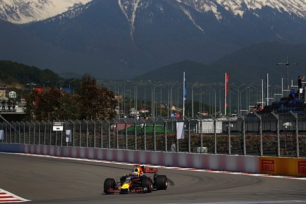 Brod je ještě daleko a Red Bull již stahuje kalhoty