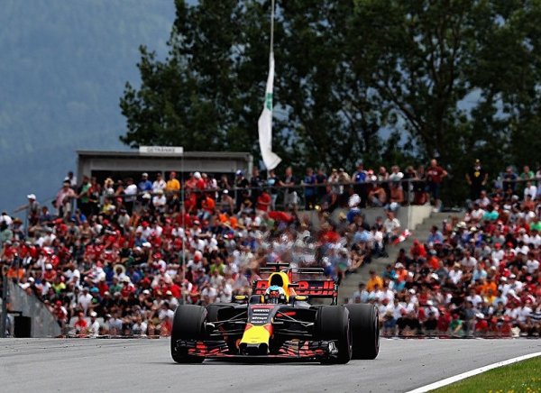 Verstappen měl po závodě ještě před nárazem