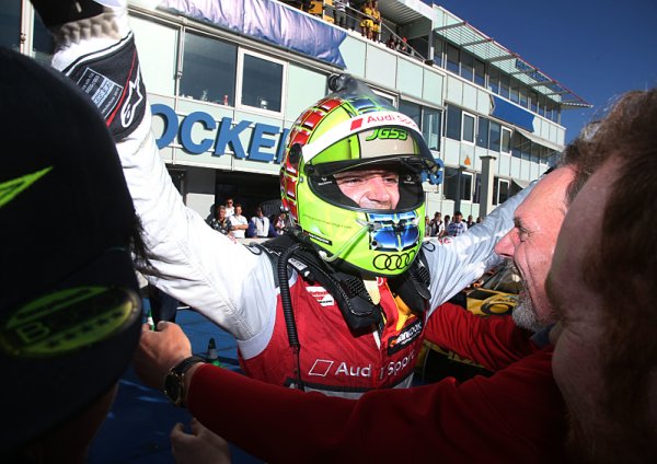 Greenovo třetí vítězství v sezoně, Audi má titul v kapse