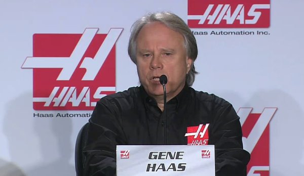 Gene Haas varuje před socialistickým systémem