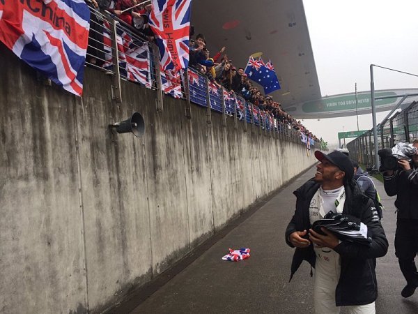 F1 smutní za ztraceným pátkem F1 smutní za ztraceným pátkem