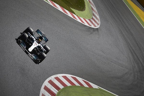 Hamilton bojoval o každou milisekundu Hamilton bojoval o každou milisekundu