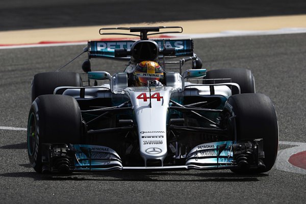 Hamilton vzpomíná na loňský vůz Hamilton vzpomíná na loňský vůz
